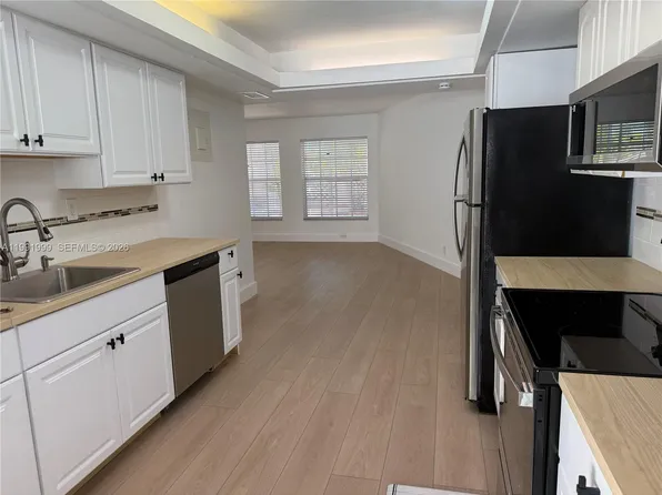 1425 NE 56th St APT 3, Fort Lauderdale, FL 33334