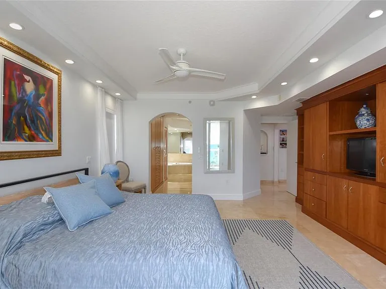 2051 SE 3rd St #503 — Photo 18