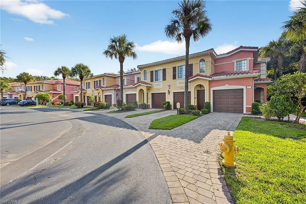 1 bed, 1.5 bath, 1170 sqft, $1,800 — Photo 2