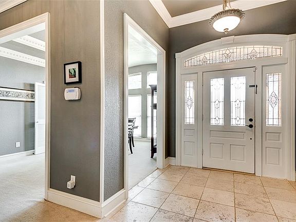 3rd image of 602 Saddlebrook Dr