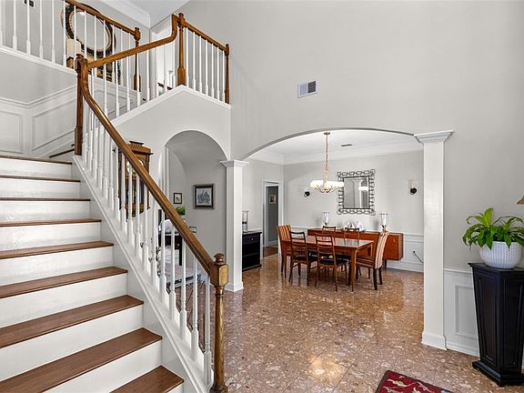 3rd image of 226 Chestnut Ridge St