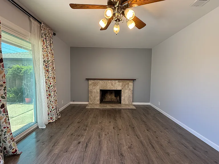 5376 Selma Ave — Photo 21
