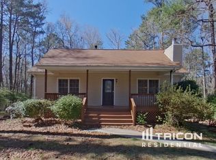 202 Holly Springs Ct, Ellenwood, GA 30294
