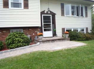 5 Ona Ln, New Windsor, NY