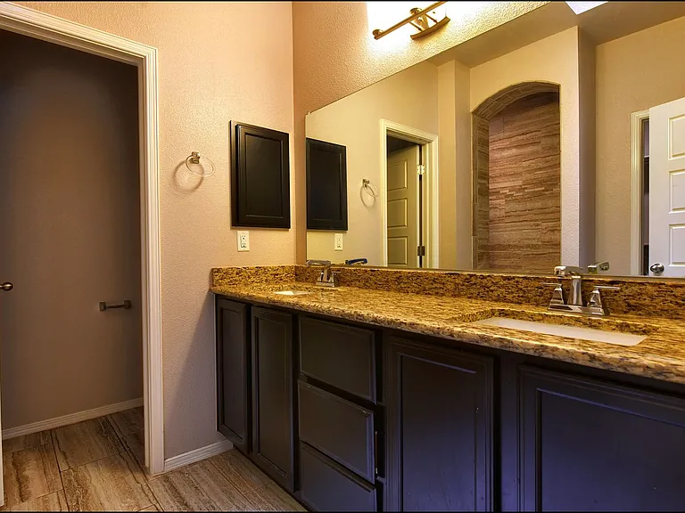 221 Jennice Cir — Photo 30