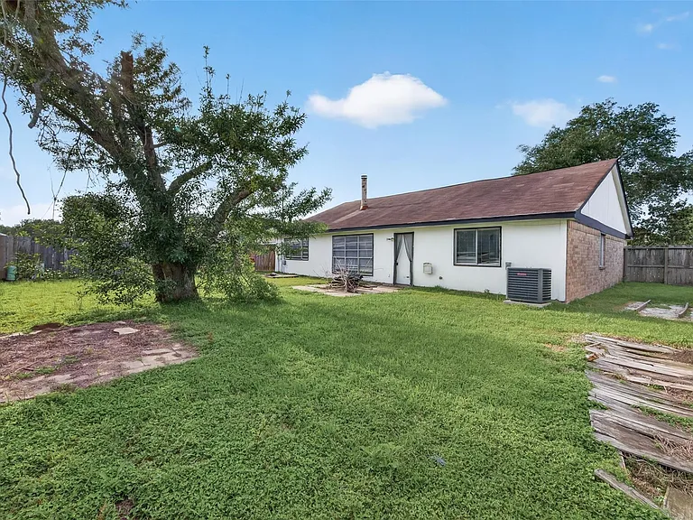 8203 Lone Quail Dr — Photo 33