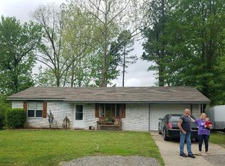 507 7th St, Barling, AR 72923