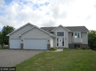 123 Summerfield Ct, Waverly, MN 55390