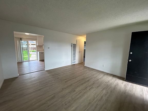 2nd image of 1709 Evergreen Ave #2