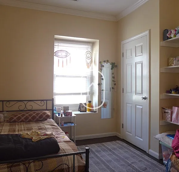 34 Williams St — Photo 2