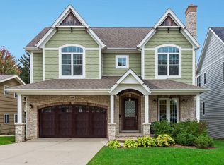 5646 Washington St, Downers Grove, IL 60516