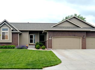 8113 W Havenhurst Cir, Wichita, KS 67205
