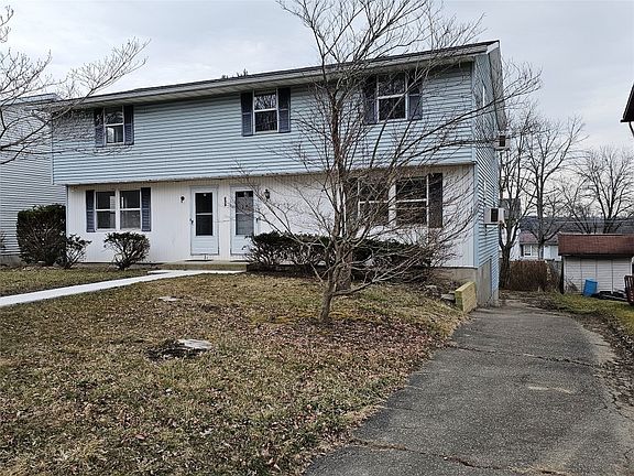 2nd image of 834 Squires Ave