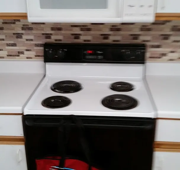 Deer Park Apartments — Photo 11