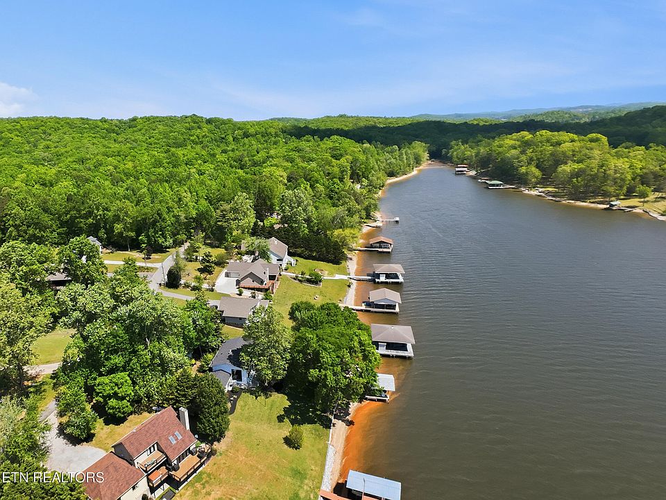 46th image of 235 Phillips Dr