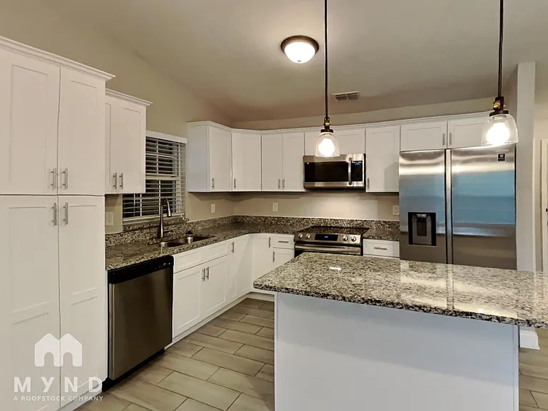 1339 Primrose Ct — Photo 7