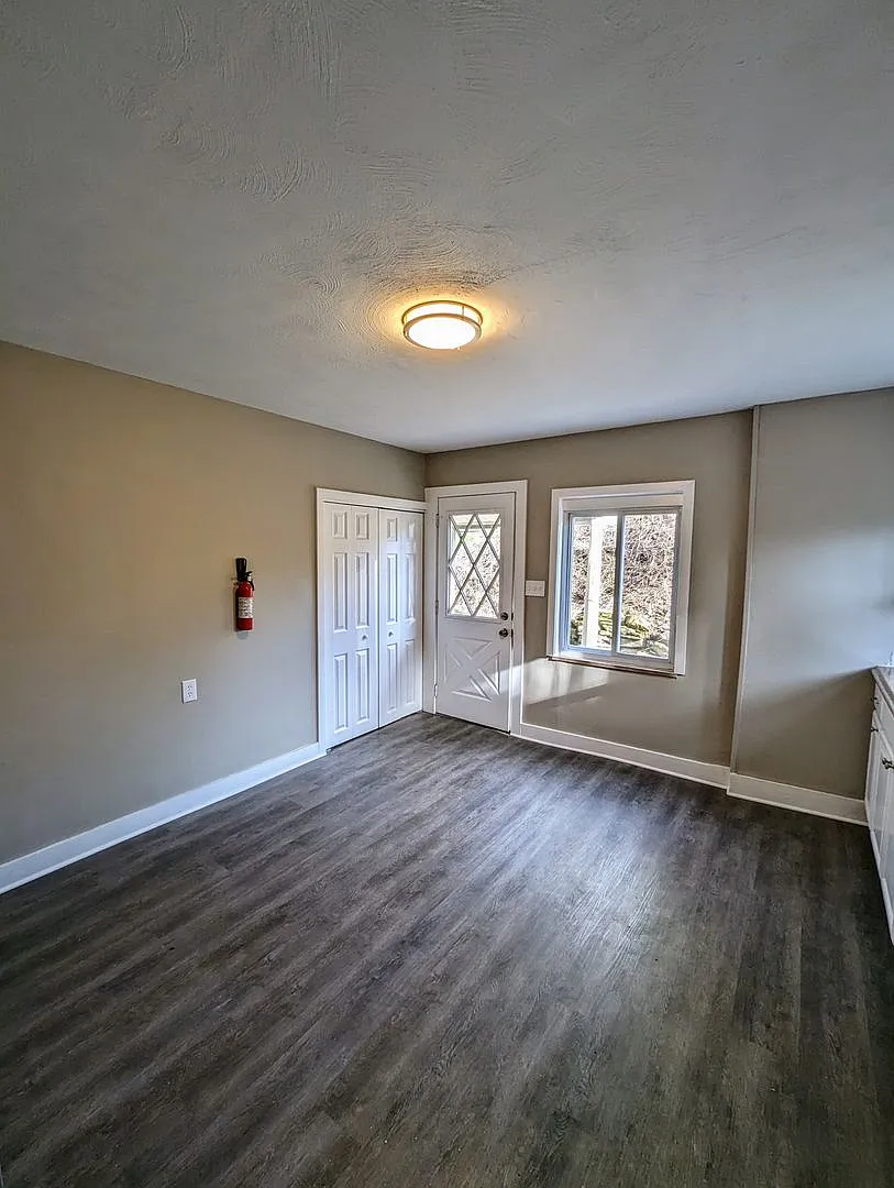 Building Photo - 70 Bigelow St #1
