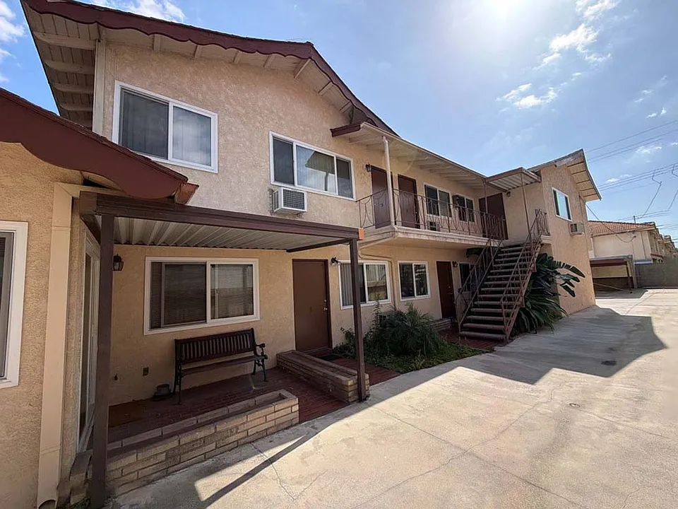 307 N Curtis Ave