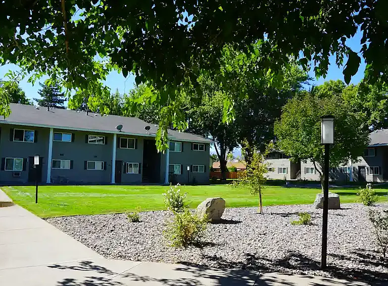 Lincoln Garden — Photo 4