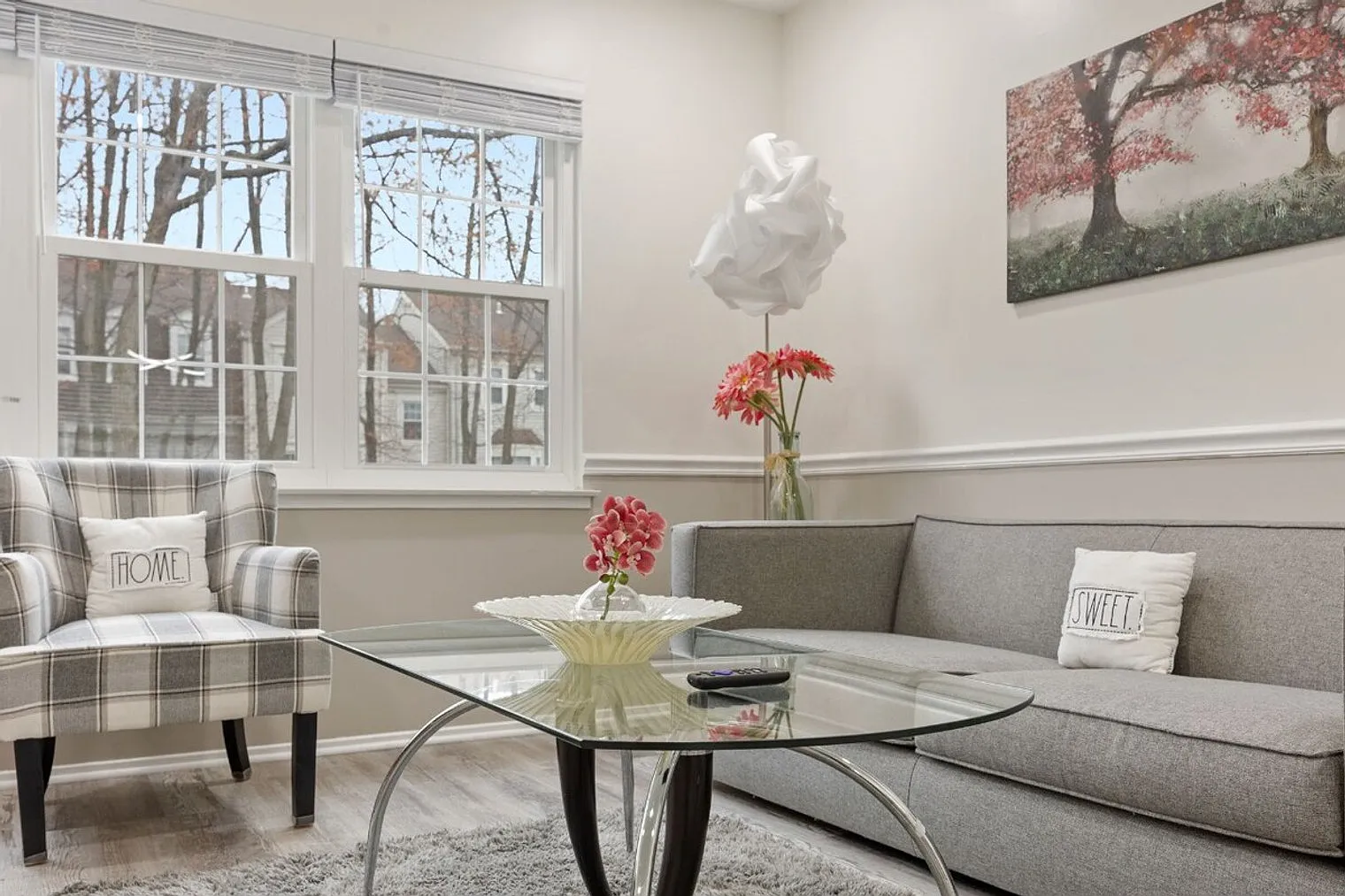 2 bed, 1.0 bath, $5,517 — Photo 4