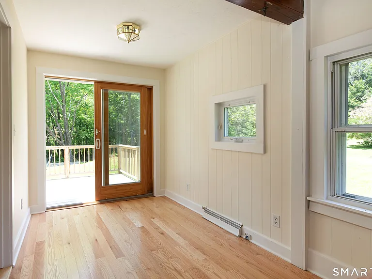 142 Factory St — Photo 7
