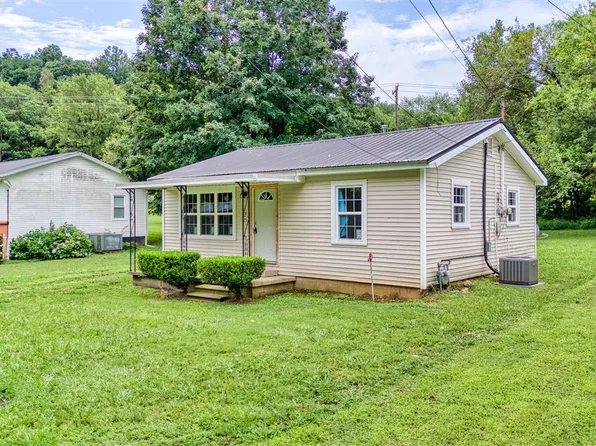 107 Clover Ln, Russellville, KY 42276