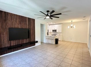 3549 Forest Hill Blvd APT 19, Palm Springs, FL 33406