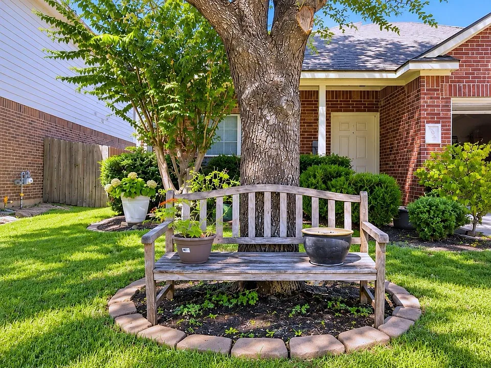 26414 Richwood Oaks Dr