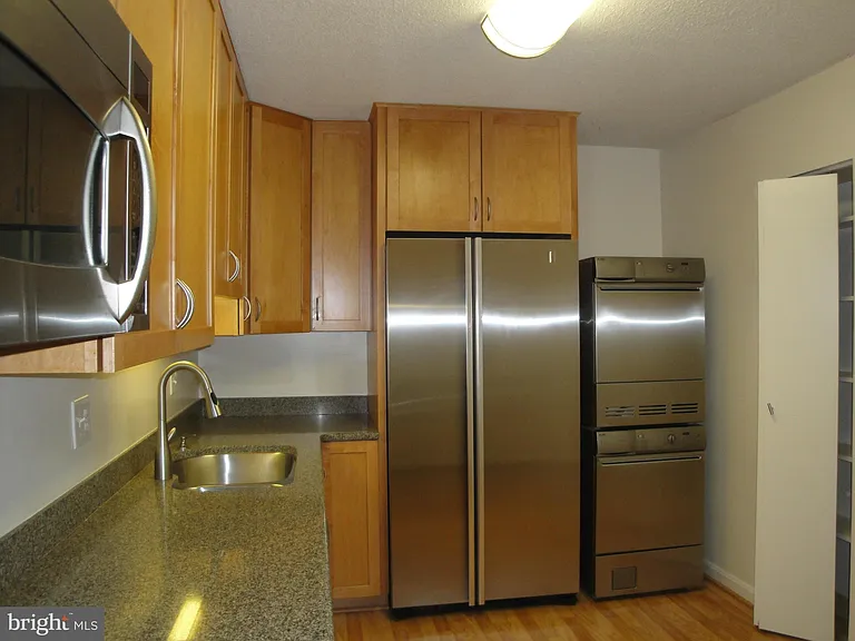 8360 Greensboro Dr #203 — Photo 9
