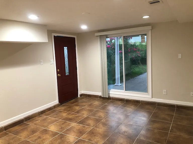 705 Church St #1 — Photo 2
