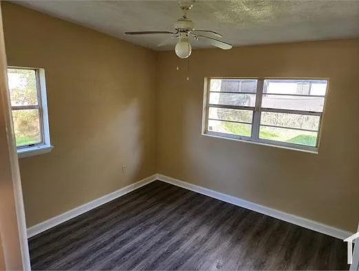 5817 Balboa Dr — Photo 7
