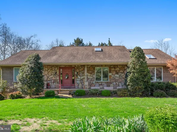 13004 Indian Trail Rd, Broadway, VA 22815