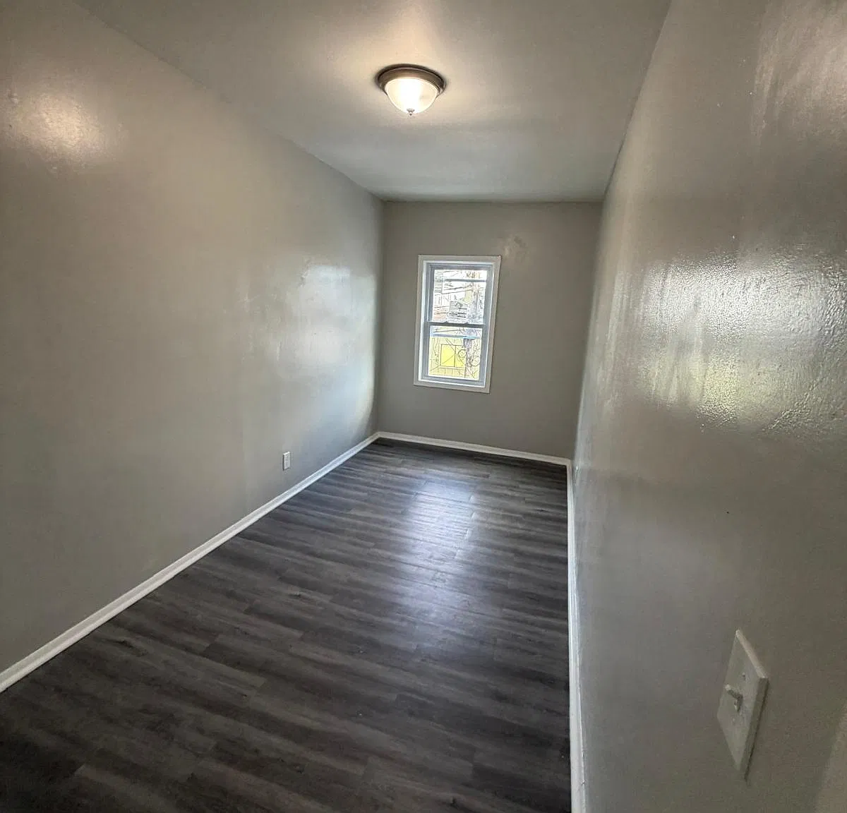 3 bed, $1,875 — Photo 2