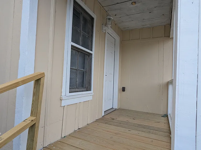 1205 Winnebago St — Photo 1