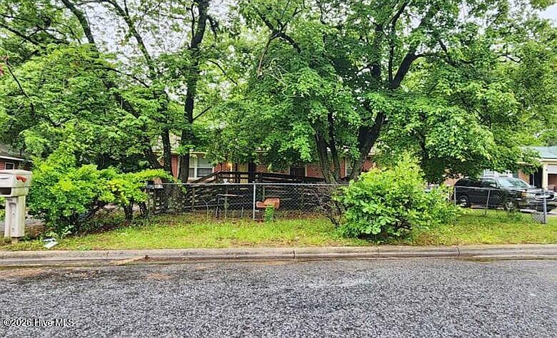1st image of 1806 S Pitt Street