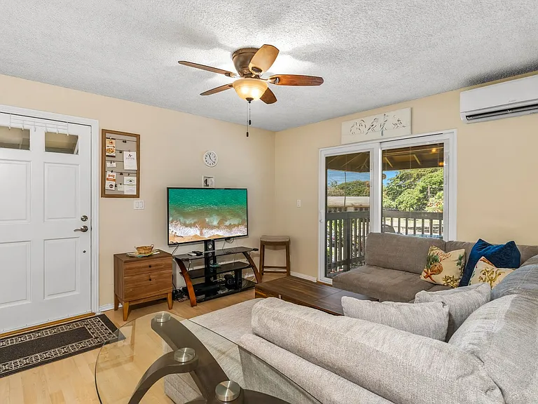 140 Uwapo Rd #38-204 — Photo 3