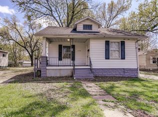 2156 E Reservoir St, Grandview, IL 62702