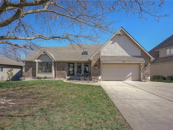 314 SW Marsh Wren St, Lees Summit, MO 64082