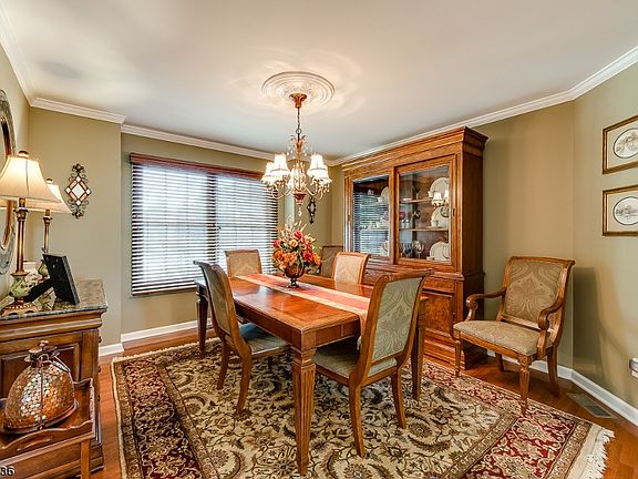 4th image of 15 Wentworth Ct