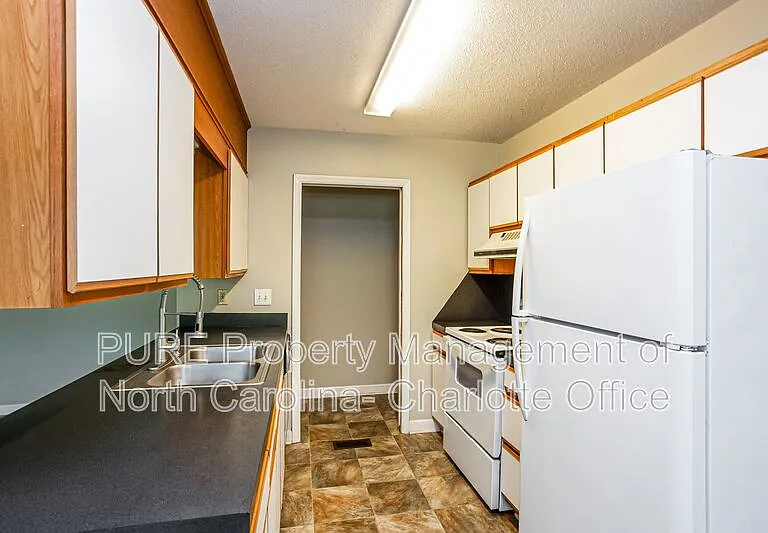 18805 Bluff Point Rd #B — Photo 6
