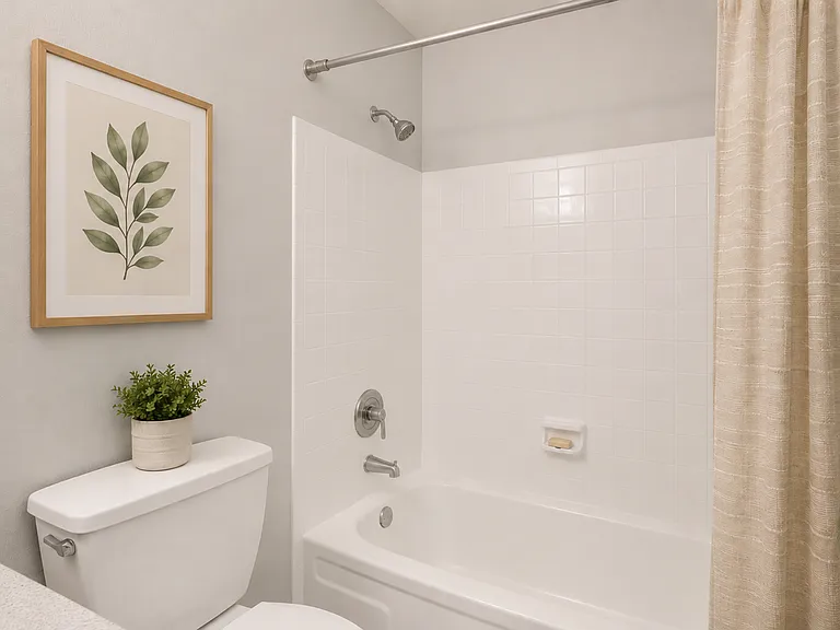 Crown Pointe Apartments — Photo 14