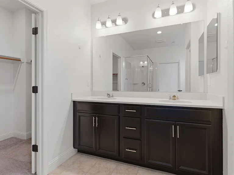 510 E Albertina Ave — Photo 21