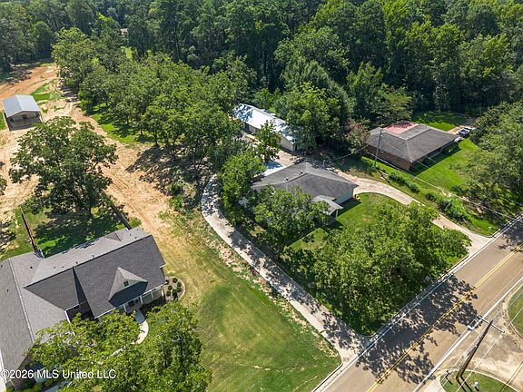 3rd image of 110 Trickhambridge Rd