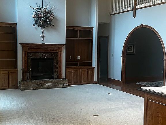 4th image of 412 Fox Ridge Dr