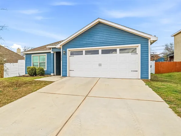 1305 Eagle Lake Dr, Azle, TX 76020