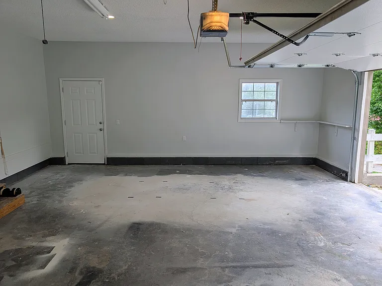 130 Hillside Dr — Photo 37