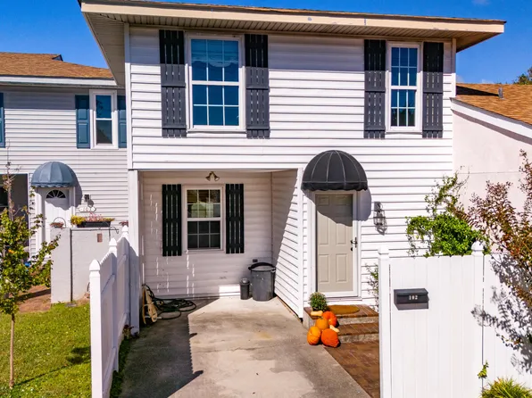 1800 Bay Street #102, Morehead City, NC 28557