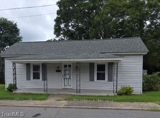 105 Boulevard St, Eden, NC 27288