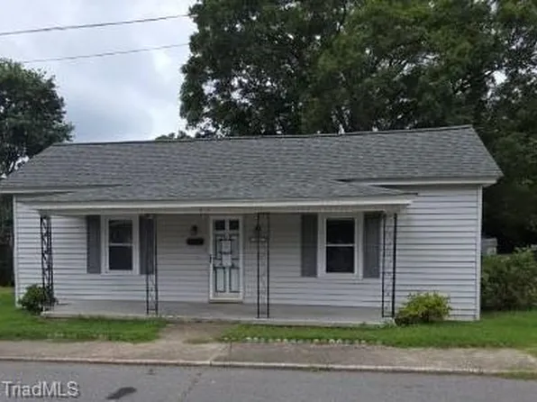 105 Boulevard St, Eden, NC 27288