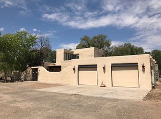1050 W La Entrada, Corrales, NM 87048